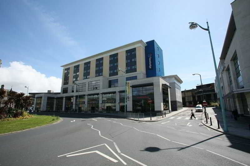 Travelodge Plymouth Buitenkant foto