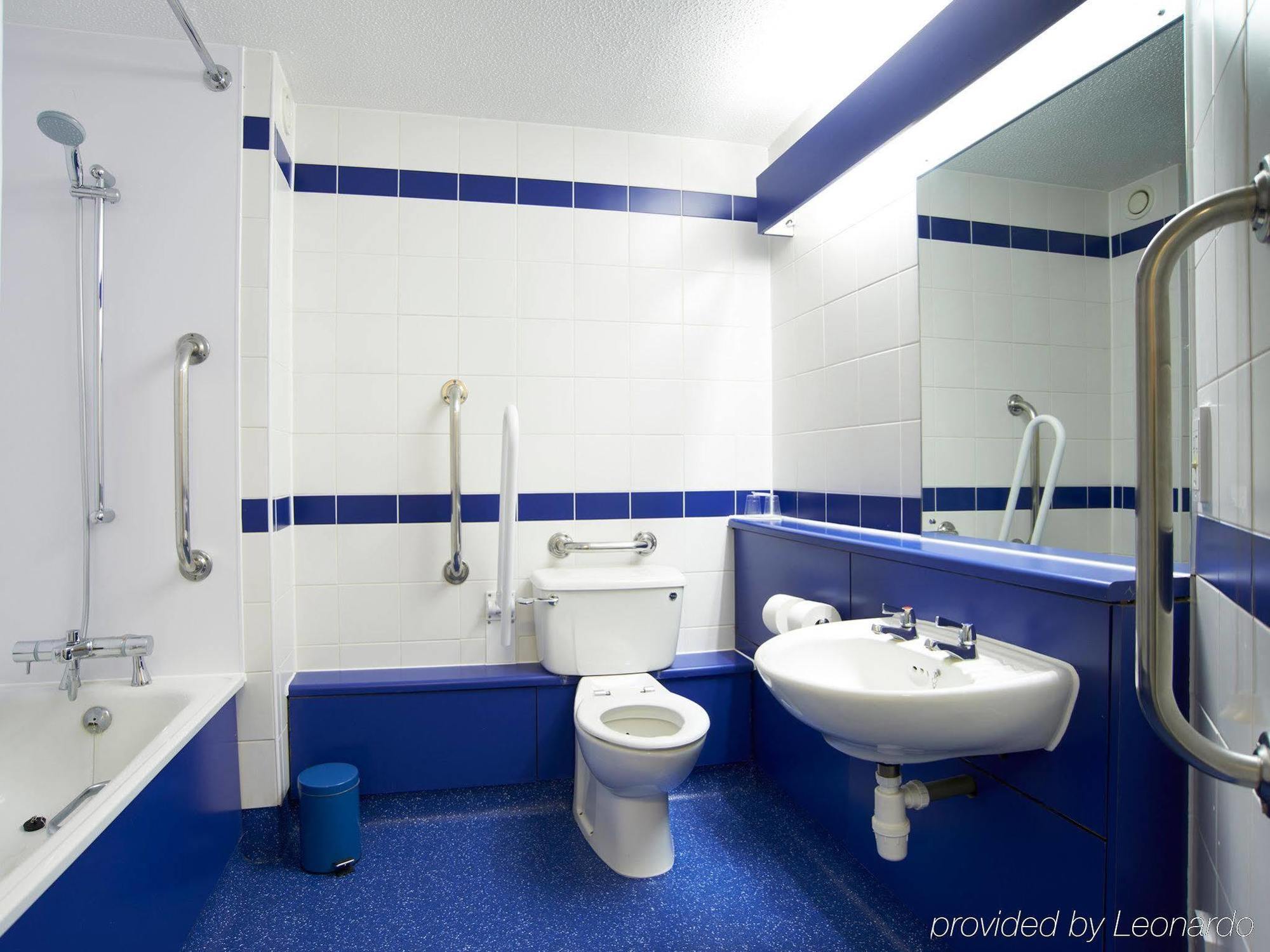 Travelodge Plymouth Buitenkant foto